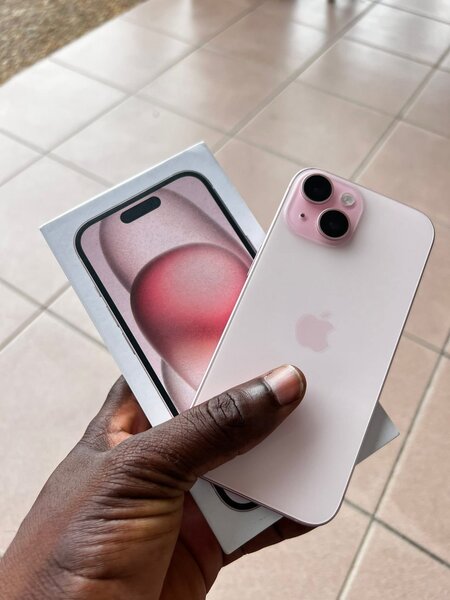 iPhone 15 Rose - 128GB