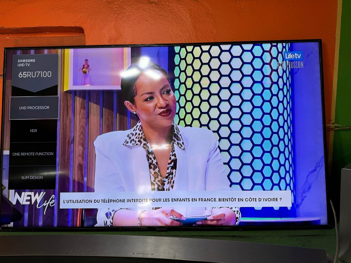 TV Samsung Crystal UHD 65 pouces