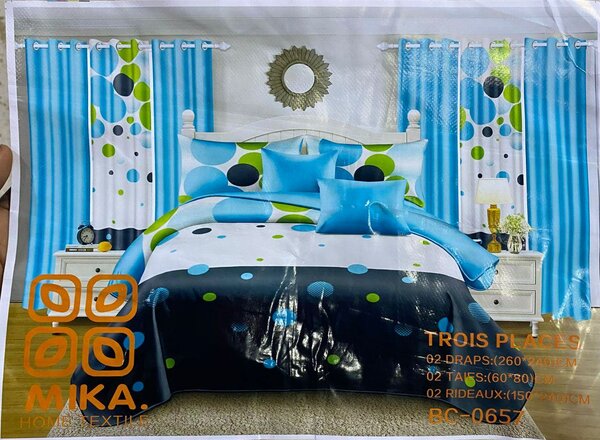 2 rideaux, 2 draps, 2 coussins