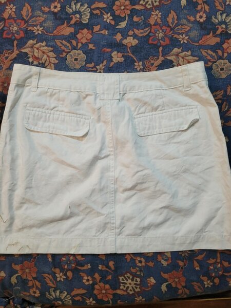 Jupe en coton blanc élégant