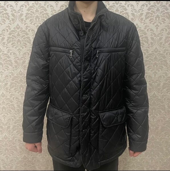 Продаю новую осенне-весеннюю куртку, размер не подошел, на р