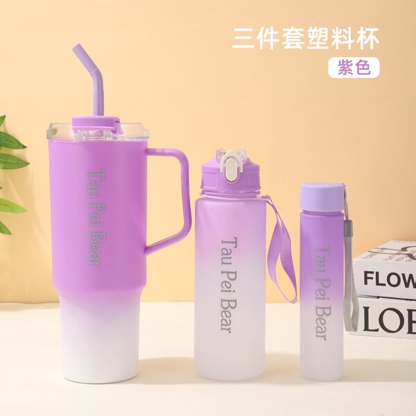 Ensemble de bouteilles colorées