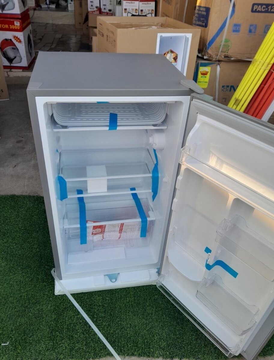 Nexus durable table top single door fridge 90 litres