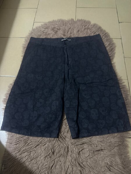 Shorts homme à motifs crânes