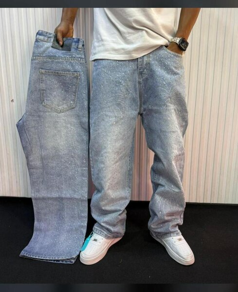 Jean délavé style urbain