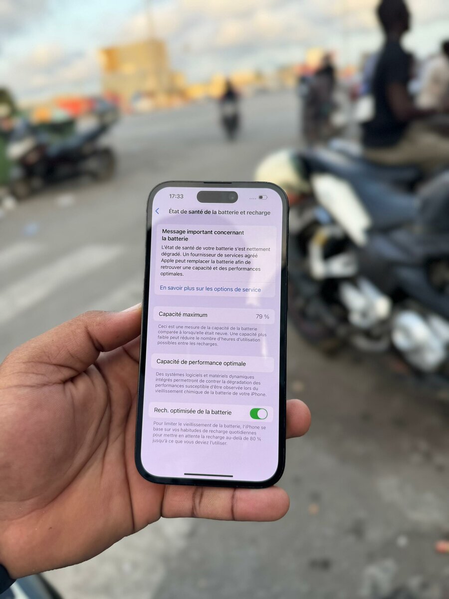 iPhone 14 Pro 128Go  message é