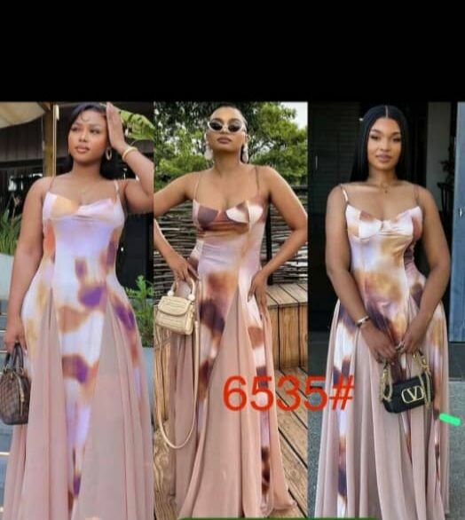 Robe rayée noire et blanche