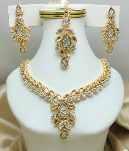 Neck less set