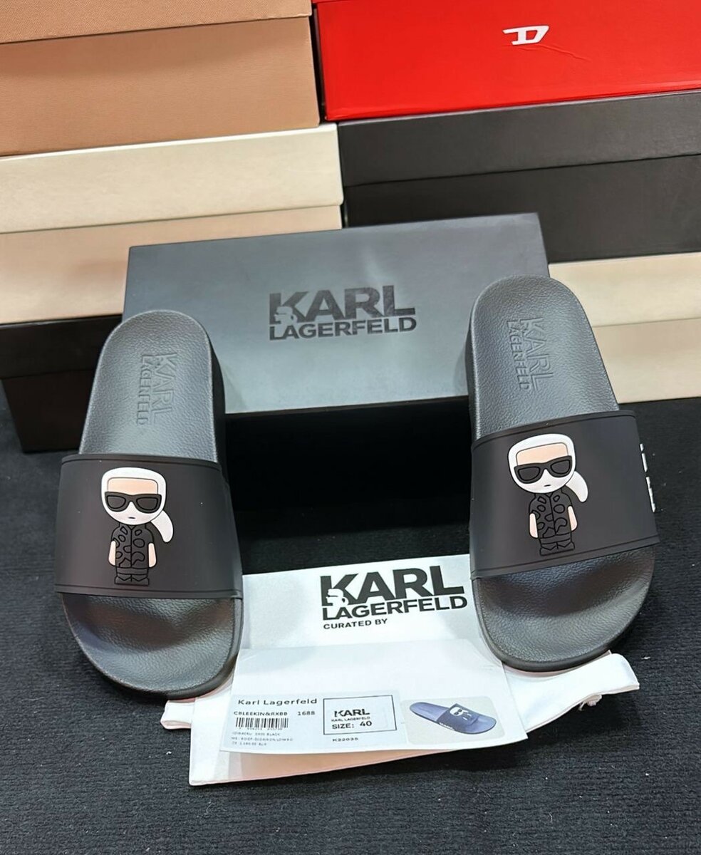 Claquettes Homme de Marque