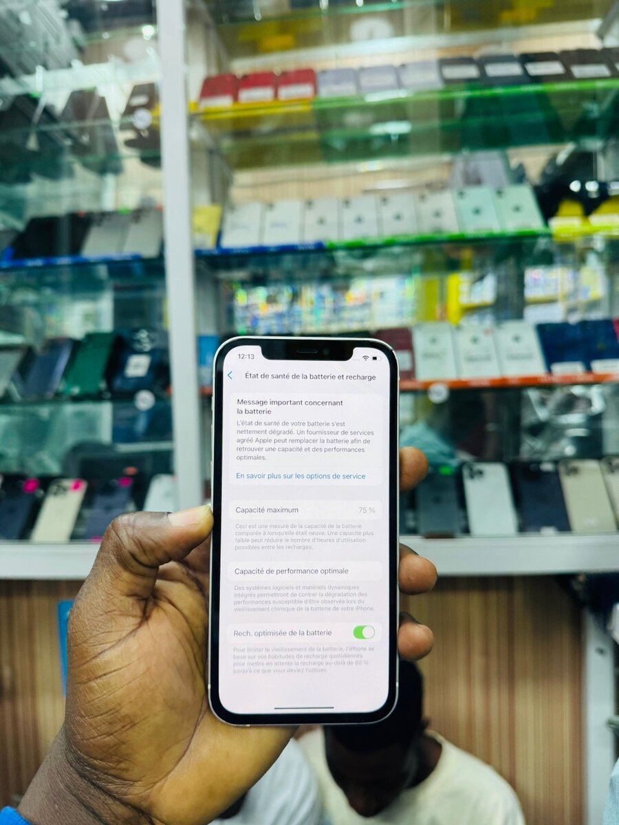 iPhone 12 simple petite fissur