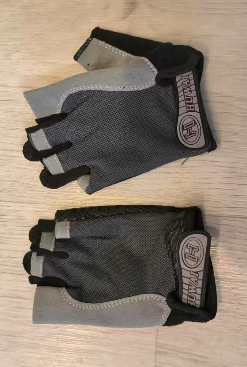 Breathable Half Finger Gym Cylcling Fitness Training Gloves