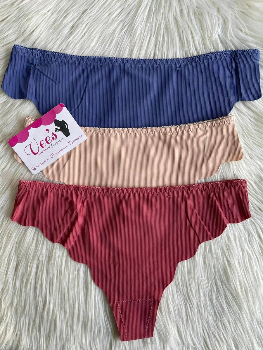 Strings et culottes pour femmes