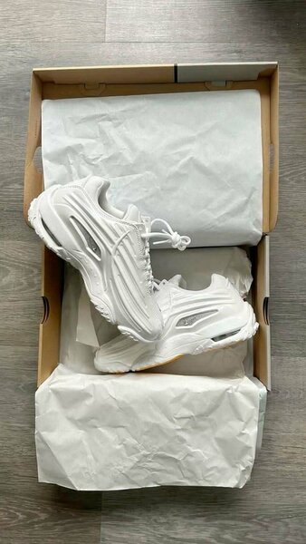 Nike Nocta HotStep dans carton