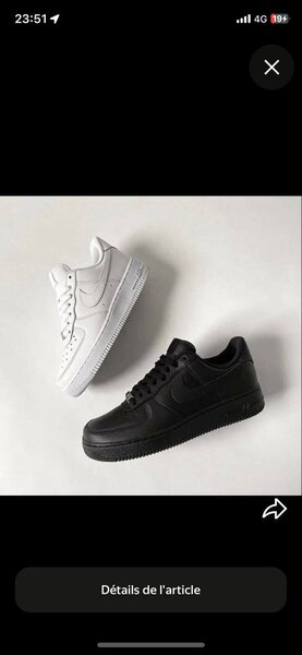 Baskets blanches et noires