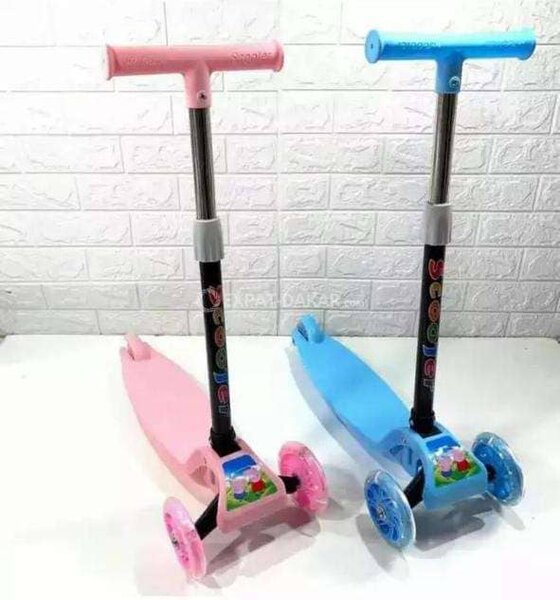 Trottinette enfant à trois roues
