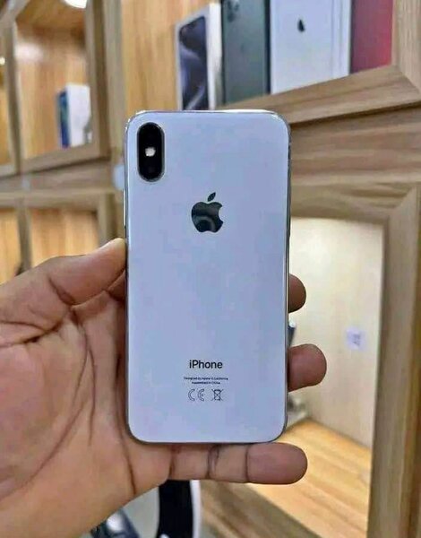 iPhone X Argent 64 Go