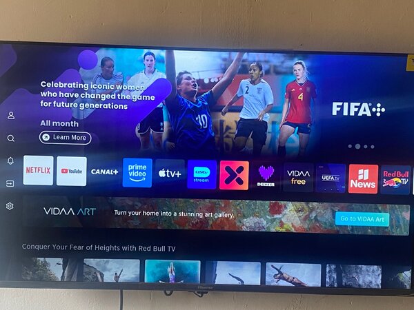 50-inches Hisense Smart Tv