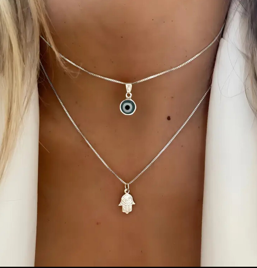 Collier superposé pendentifs