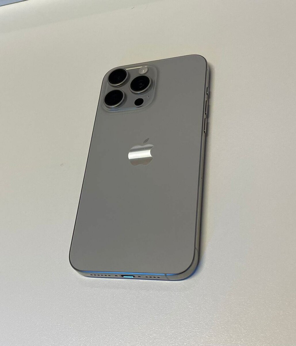 Preowned iPhone 15 Pro Max 256GB