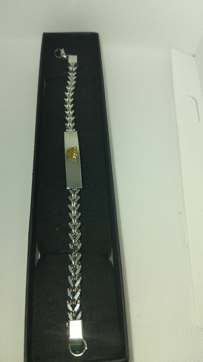 Bracelets élégants dorés