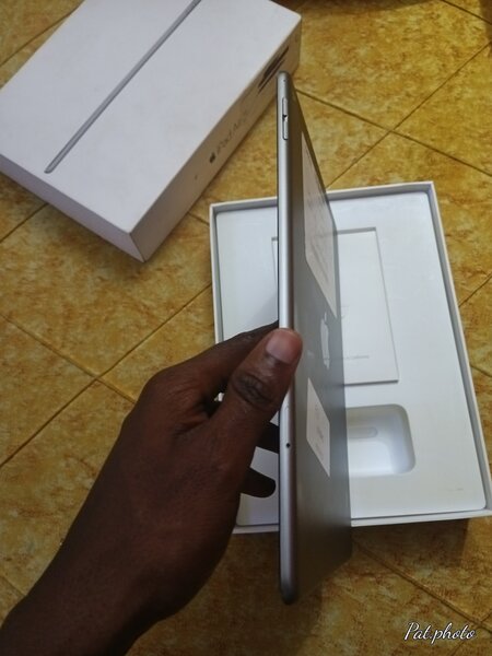 iPad 2 air  64GB Gris