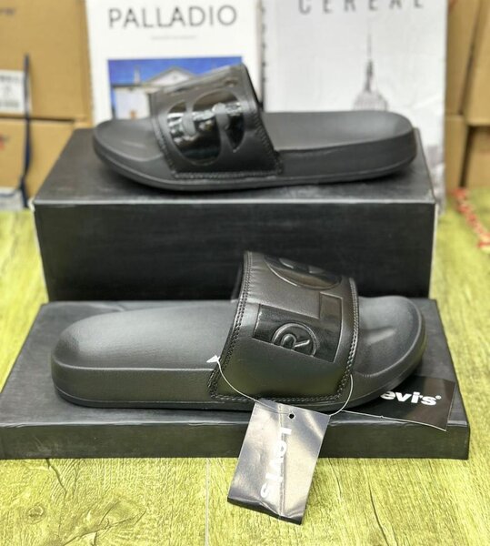 Sandales de plage noires