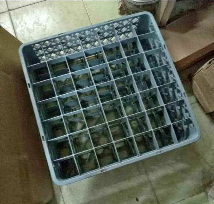 Caisse de rangement de verre