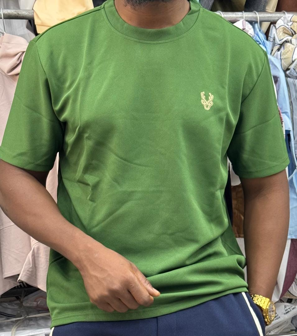 T-shirt green