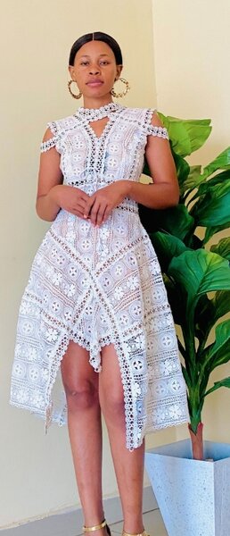 Elegant white dress s/m