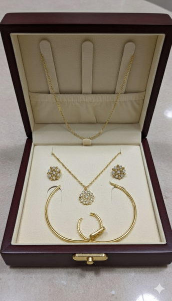 Ensemble de bijoux en plaqué or avec diamants