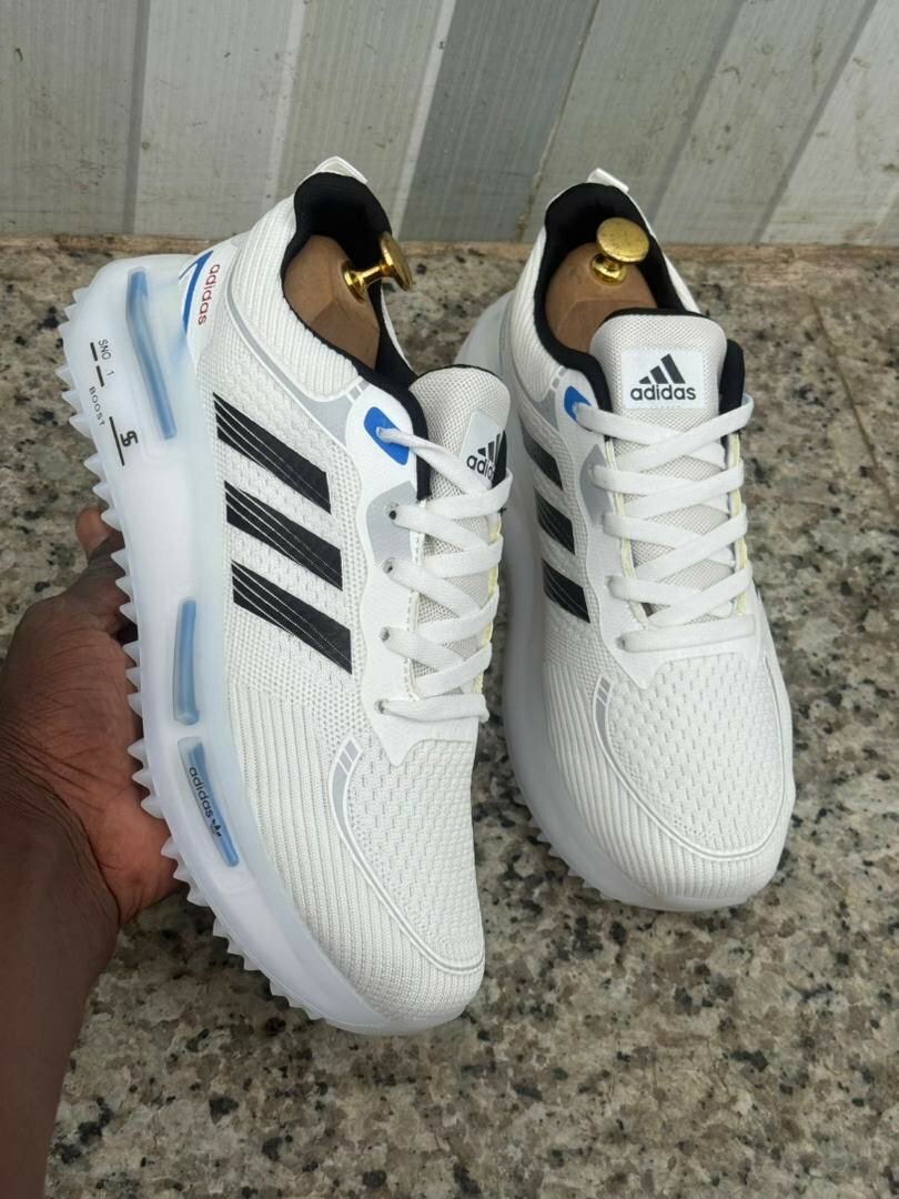 Sneakers de sport modernes