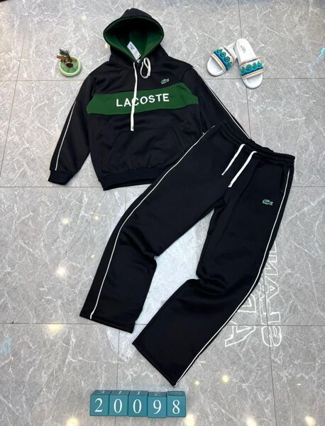 Ensemble de survêtement Lacoste