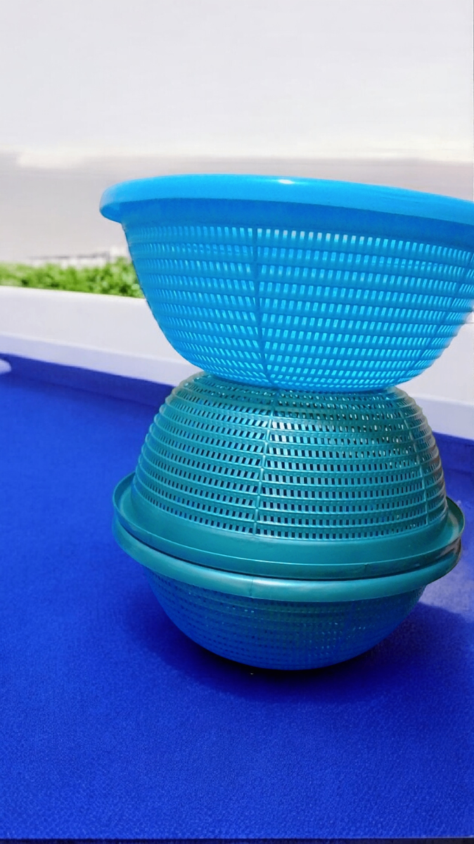 Passoire pratique bleue