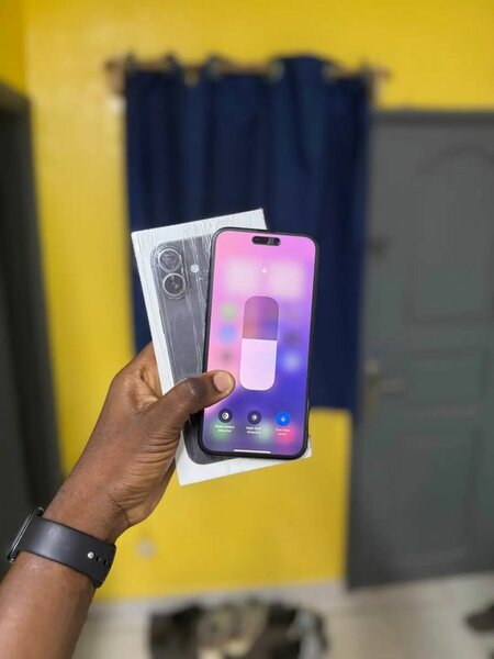 iPhone 16 Noir 128GB