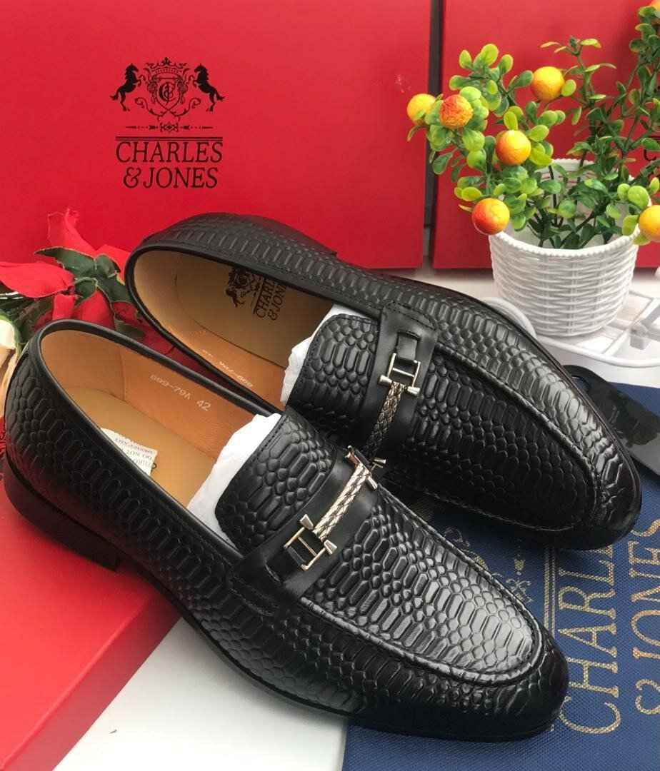 Solid Leather Formal Shoes