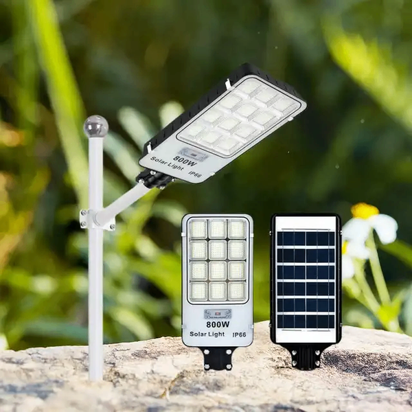 SOLAR STREET LIGHT