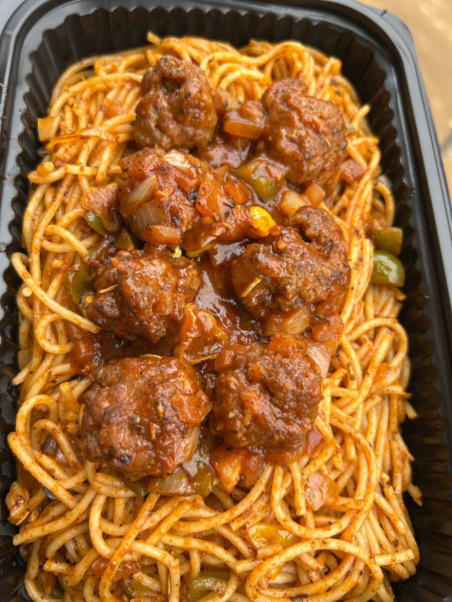 Spaghetti aux boulettes savoureuses