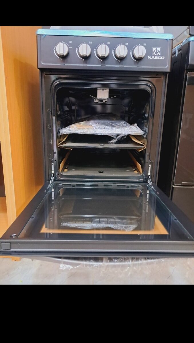 Brand new Nasco 4 burner gas stove