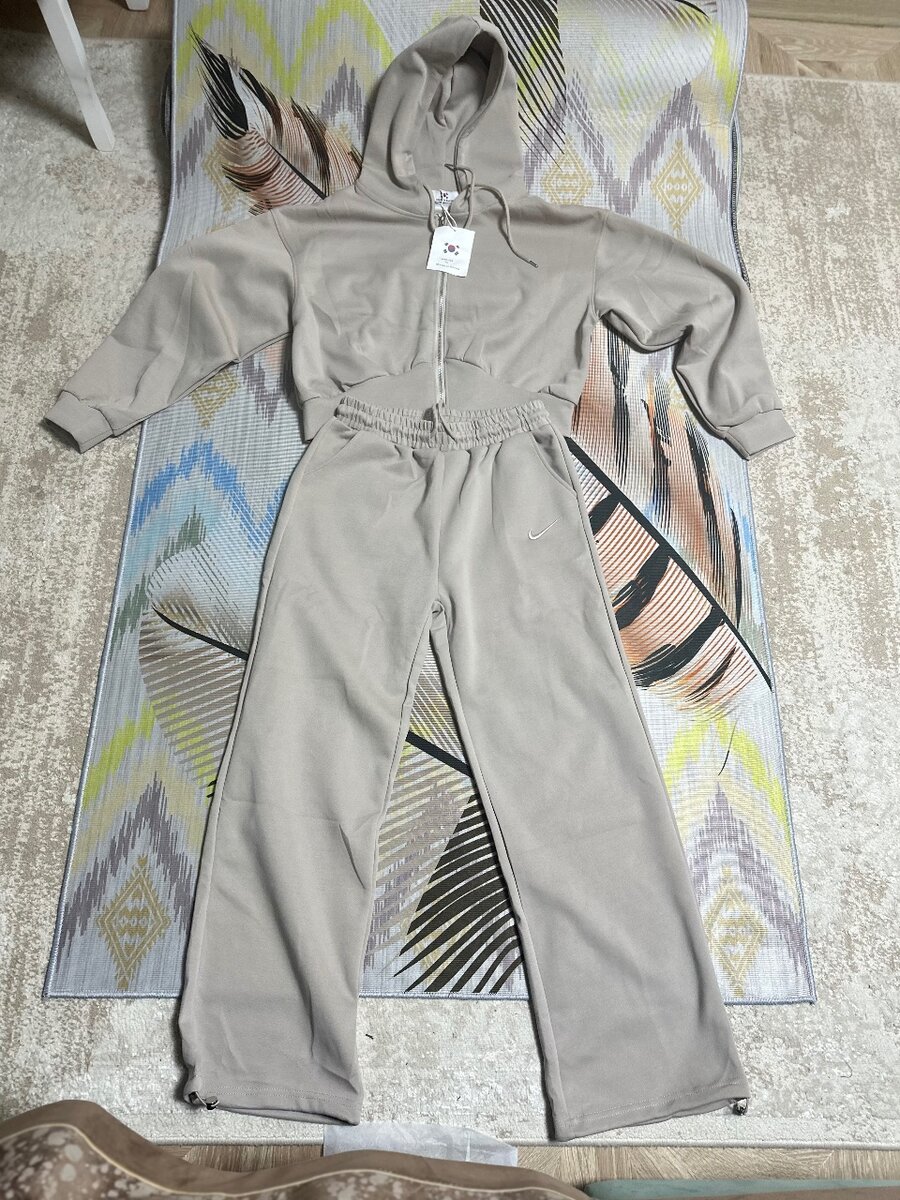 Спортивный костюм