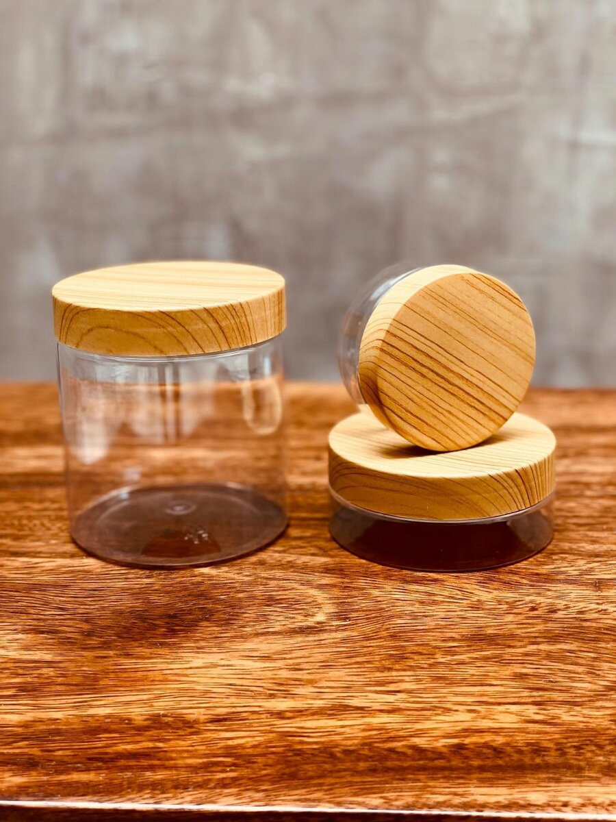 Bocaux en verre avec couvercle bois