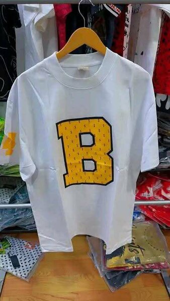 T-shirt imprimé tendance