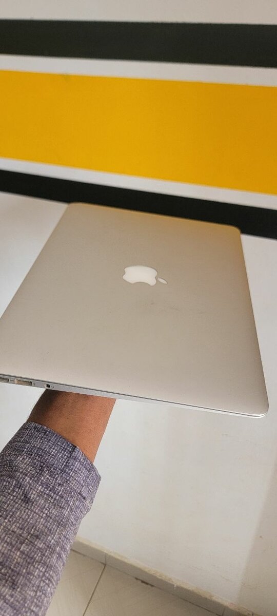 MacBook Air 13" performant argent