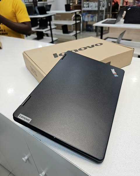 Lenovo yoga 11e