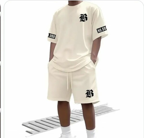 Ensemble homme : T-shirt et shorts