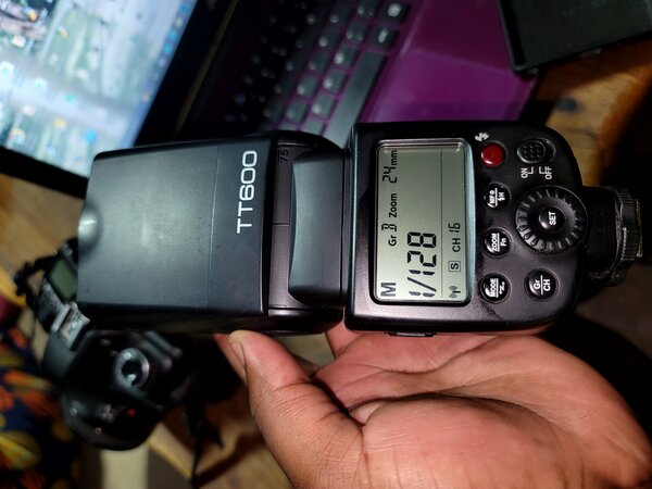 GOODOX TT600 SPEEDLIGHT