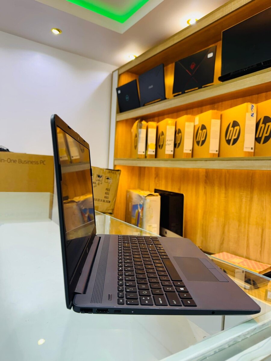 HP 255 G8  AMD RYZEN 5