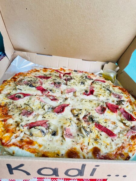 Pizza (Samboza jambon fromage)