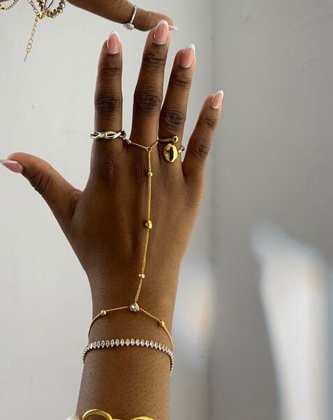 Bague ouverte en or moderne