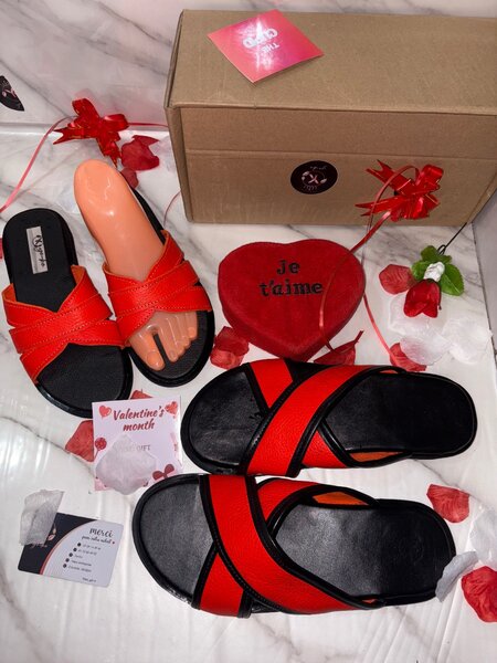 Sandales en couple . Femme 39 homme 44