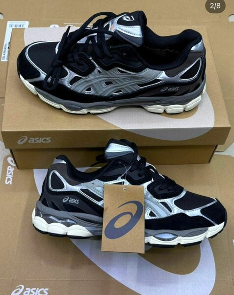 Chaussures de course Asics